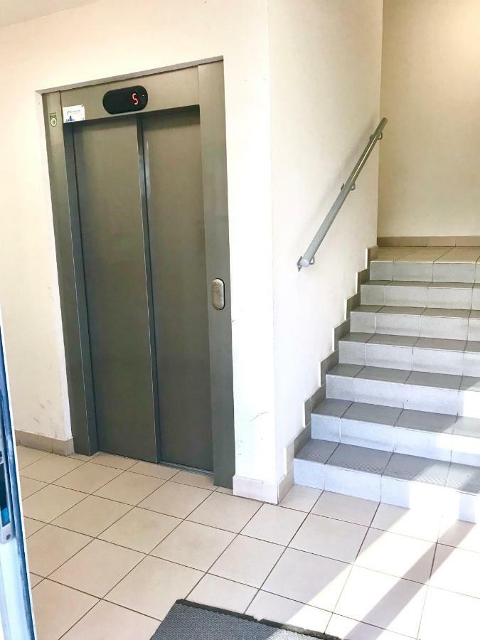 5 Appartement *