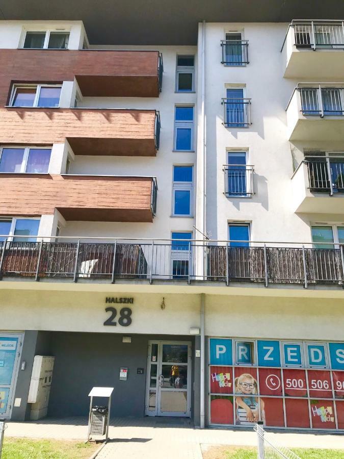 Apartment 5 *